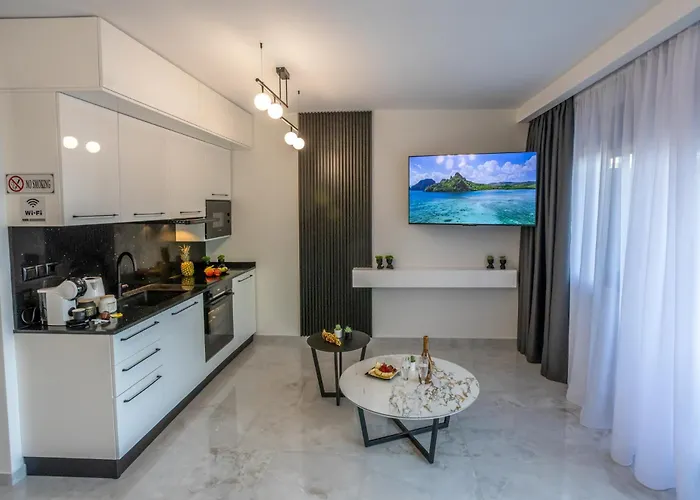 Golden Oasis Apartament