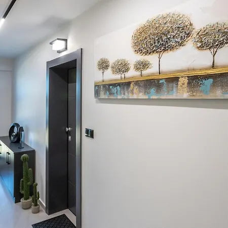 アパート Golden Oasis